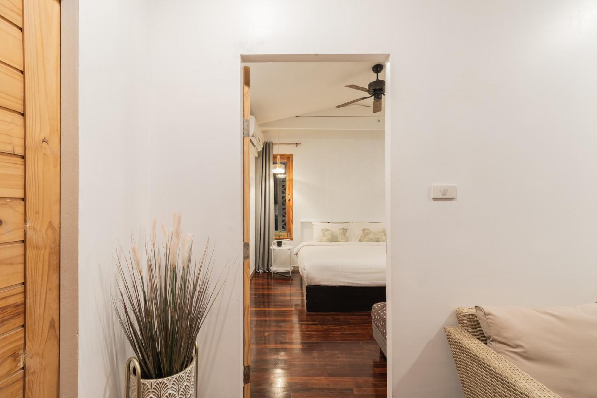 Sherva101 Home And Hostel Chiang Mai Rom bilde